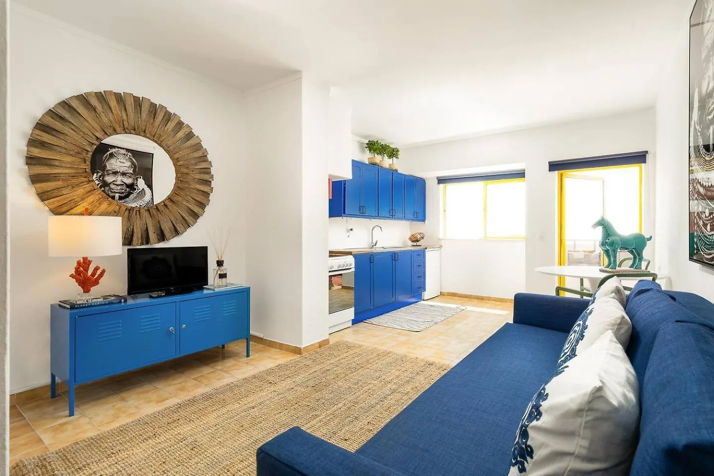 Stylish Apartment By Rocha Beach, Sleeps 5 Portimao
