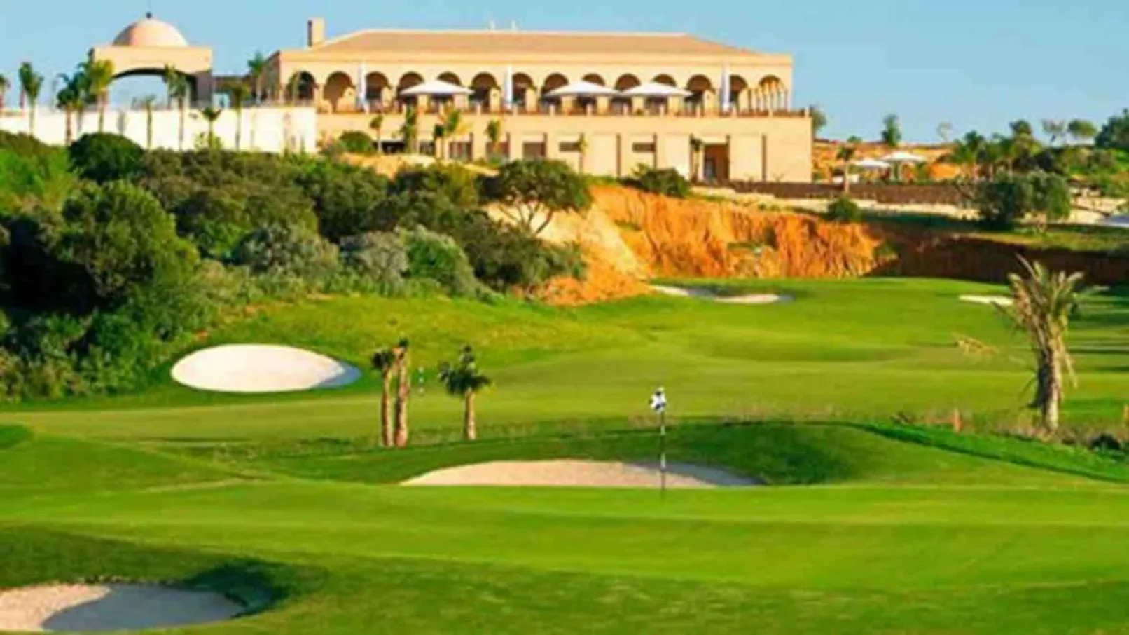 Stylish Apartment By Rocha Beach, Sleeps 5 Portimao Portugal