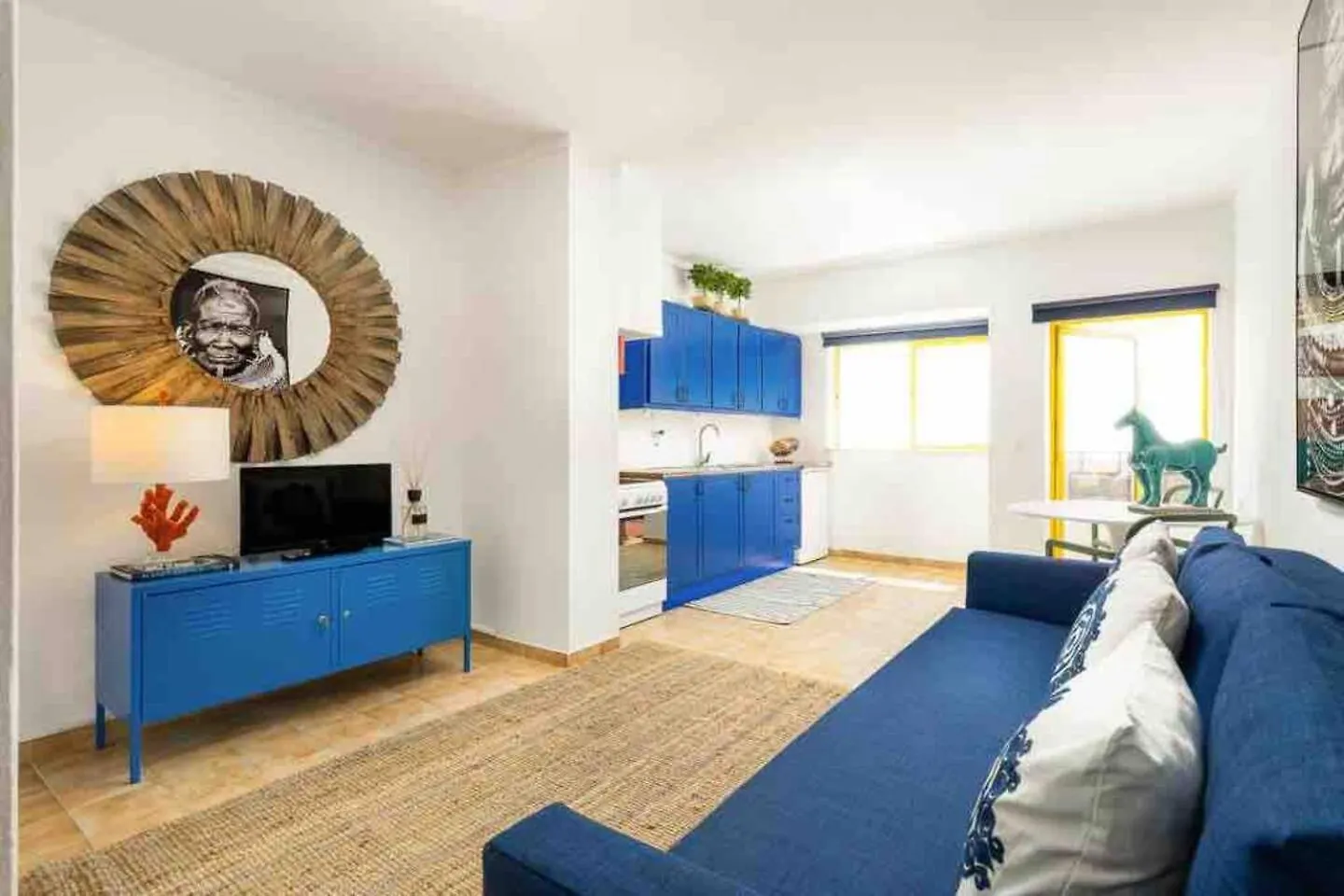 Stylish Apartment By Rocha Beach, Sleeps 5 Portimao